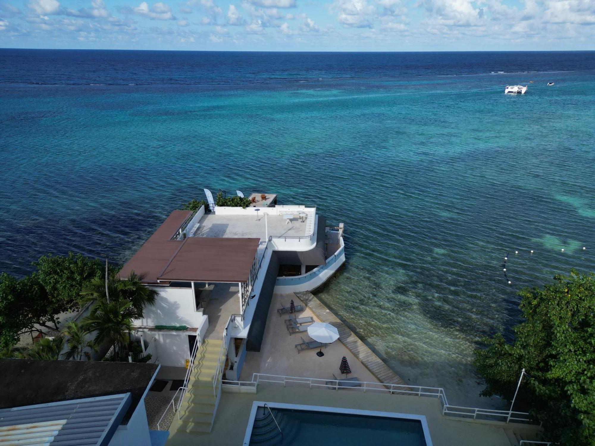 Готель Ocean Palms Очо-Ріос Екстер'єр фото